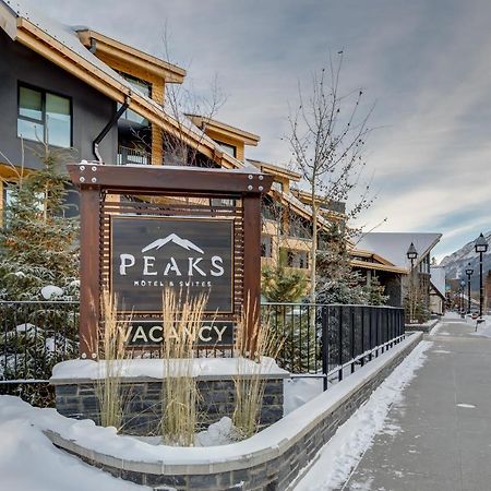 Peaks Hotel And Suites Banff Bagian luar foto