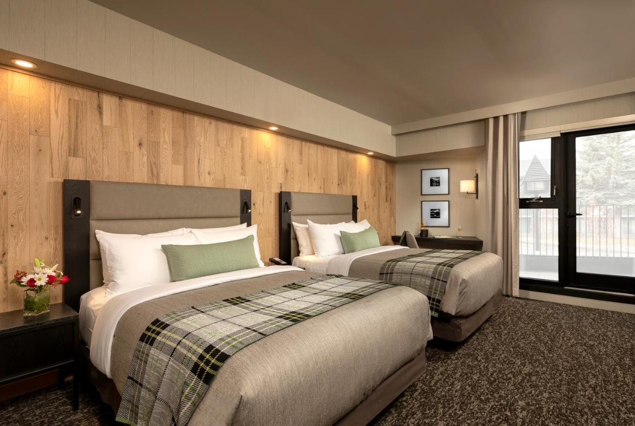 Peaks Hotel And Suites Banff Bagian luar foto