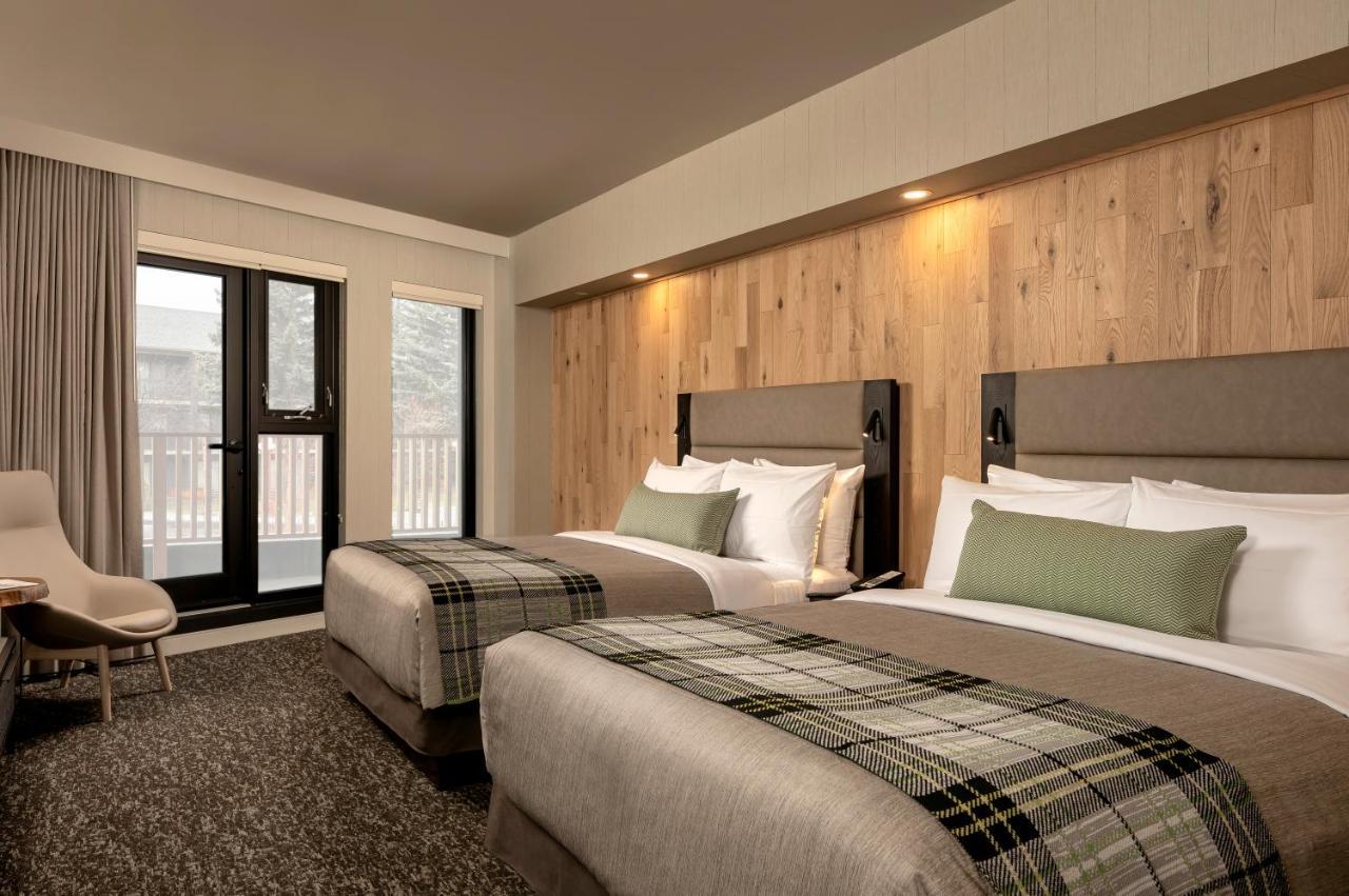Peaks Hotel And Suites Banff Bagian luar foto