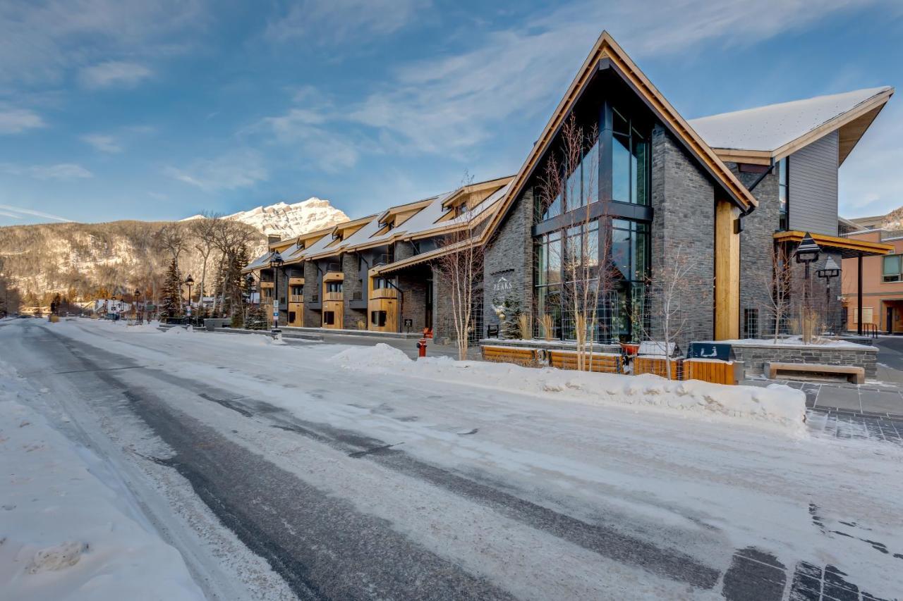 Peaks Hotel And Suites Banff Bagian luar foto