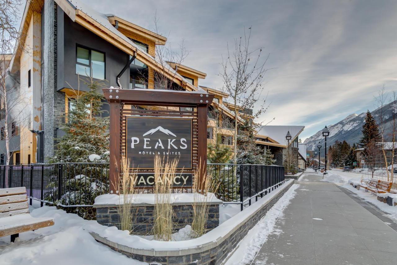Peaks Hotel And Suites Banff Bagian luar foto