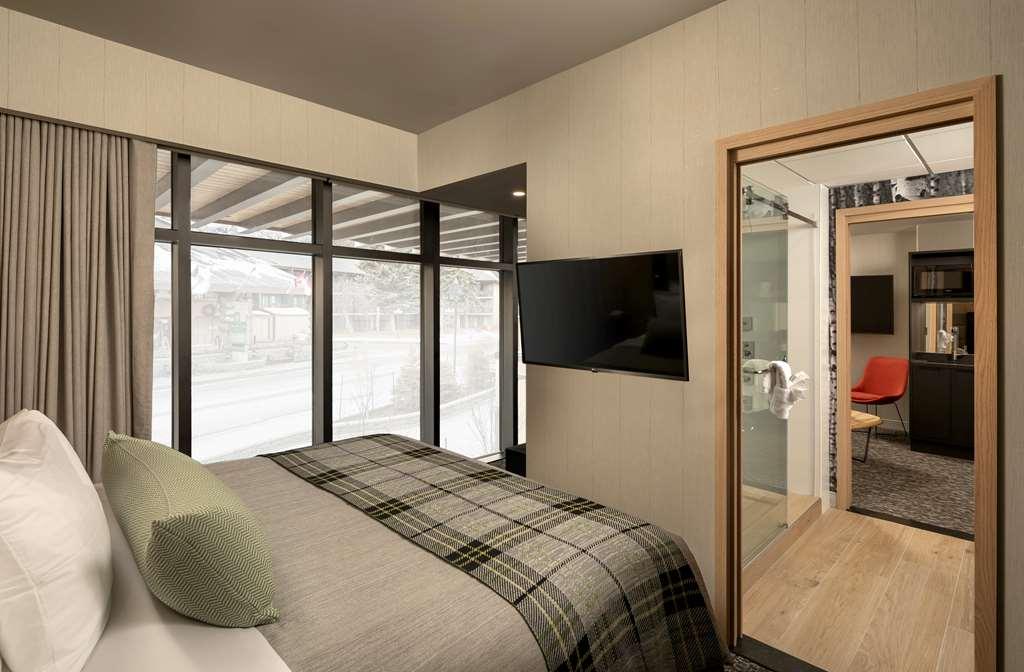 Peaks Hotel And Suites Banff Ruang foto